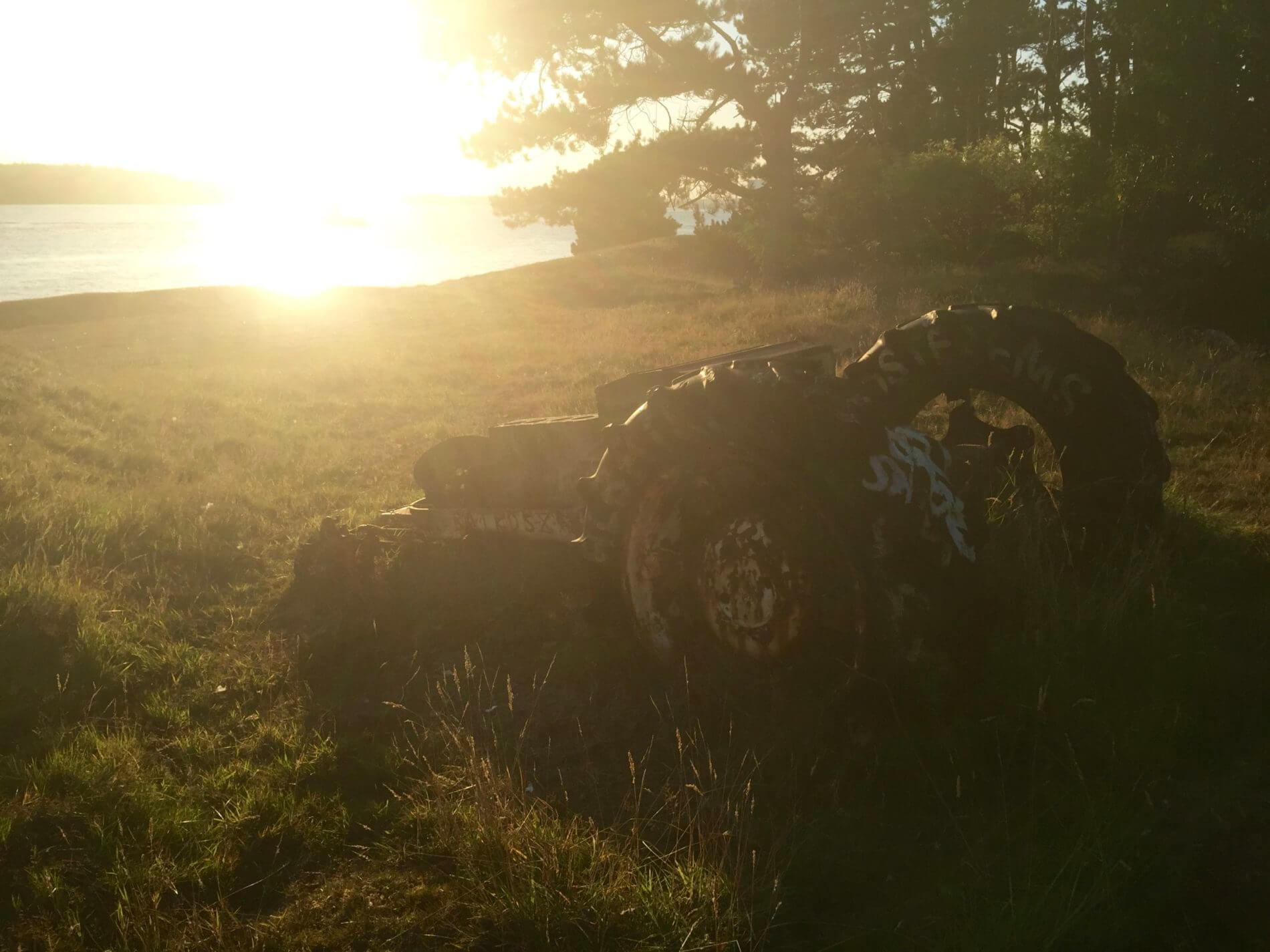 alter Traktor auf Fænø Kalv